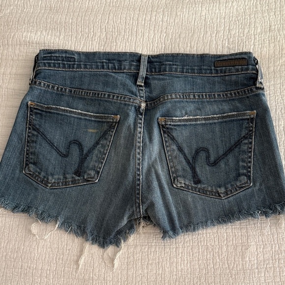 Citizens of Humanity Distressed Denim Shorts / size 26 - Picture 2 of 6
